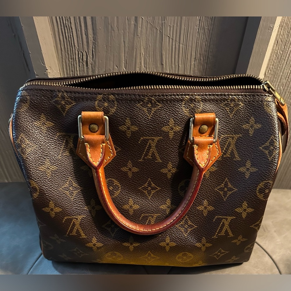 Louis Vuitton Speedy 25